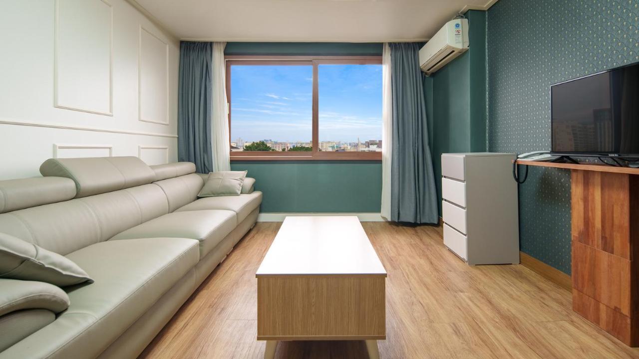 Hiker Hotel Jeju Eksteriør billede